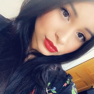 Meet your Posher, Yoribelle